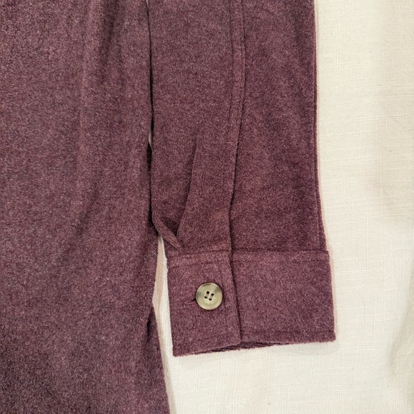 32 Degrees Women's Maroon Button-Down Shirt - Picture 4 of 6